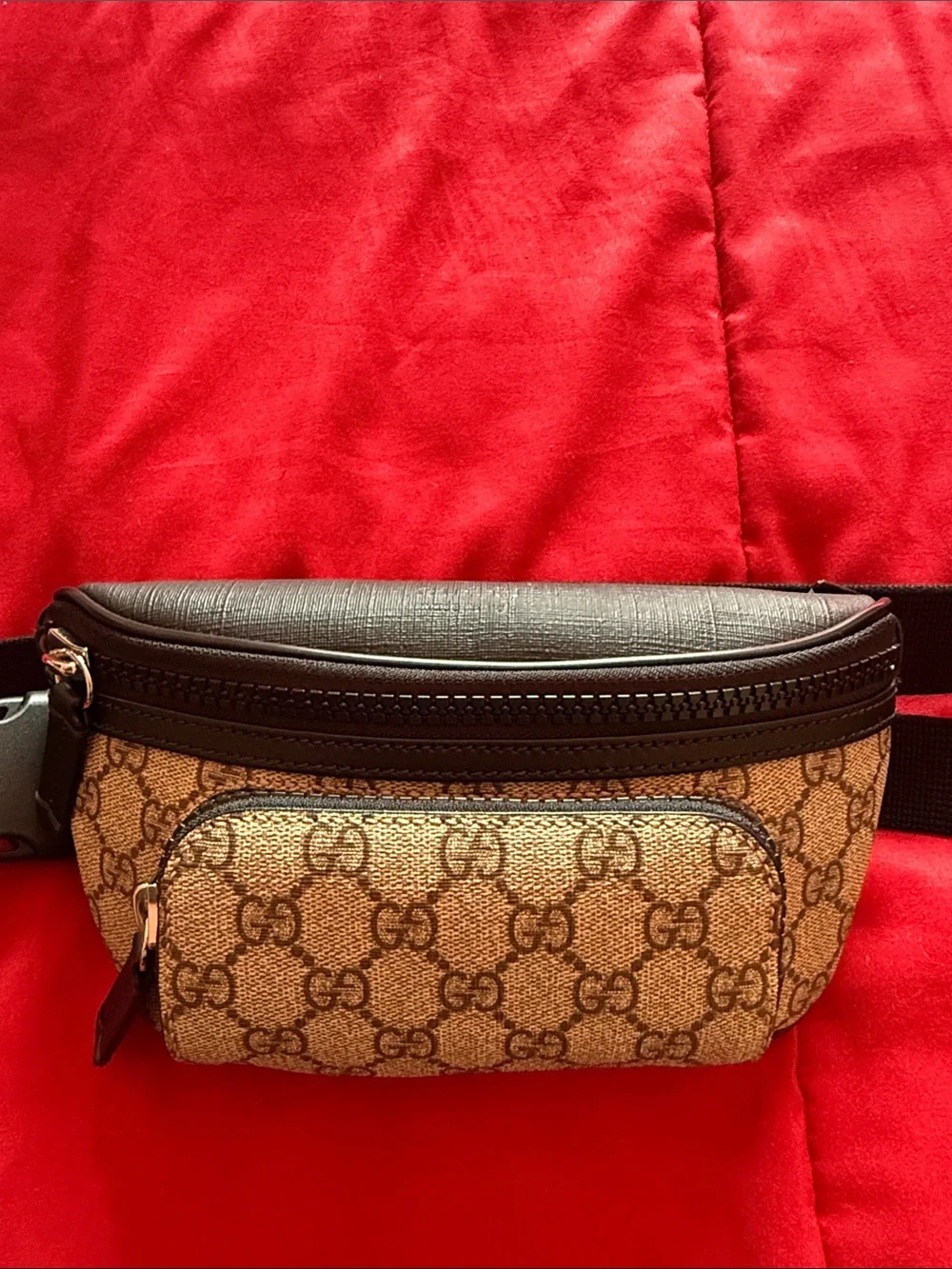 Gucci Beige GG Canvas Belt Bag with Black Trim - Picture 4 of 8